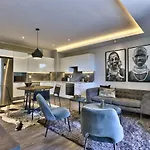 Chelsea Luxury Suites